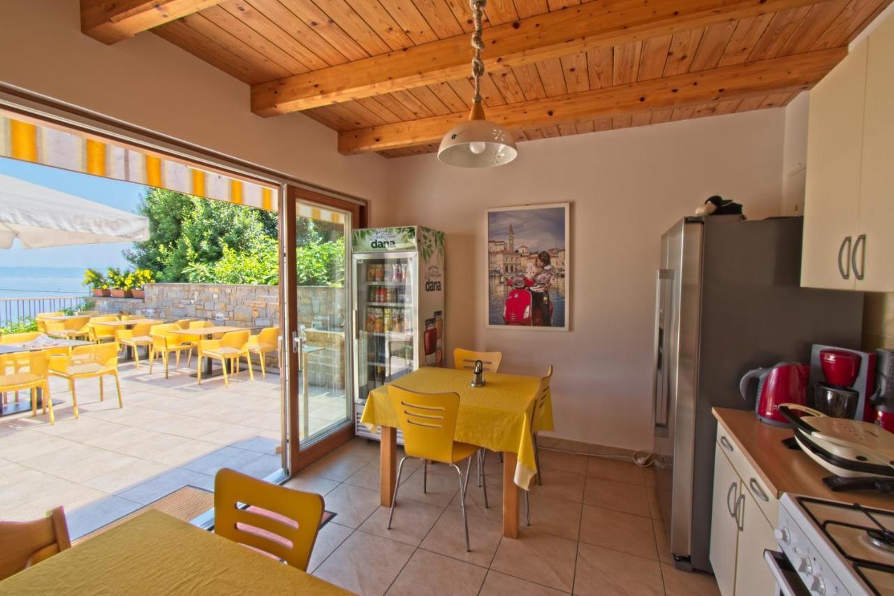 Sea View Guesthouse Opara Пиран Екстериор снимка