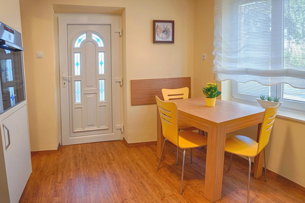 Sea View Guesthouse Opara Пиран Стая снимка